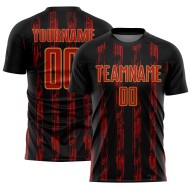 Aangepast zwart-rood-oudgouden lijn sublimatie voetbaltenue shirt